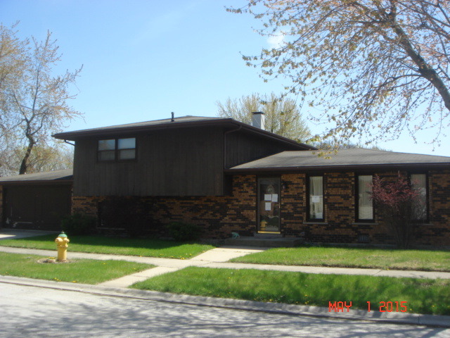 15607 End Ave, Dolton, IL 60419 photo 1