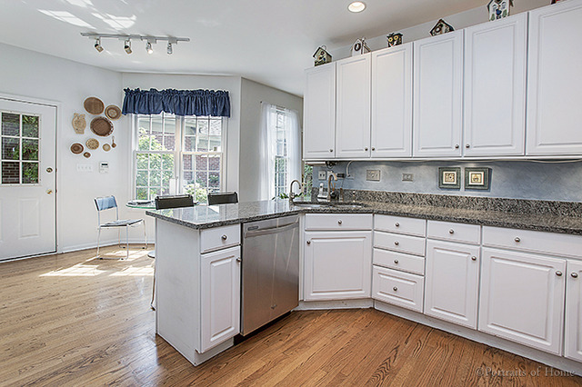 422 Childs St, Wheaton, IL 60187 photo 8