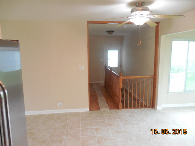 11 E Pine St, Streamwood, IL 60107 photo 8