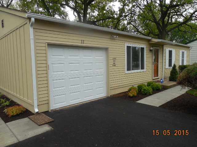 11 E Pine St, Streamwood, IL 60107 photo 2