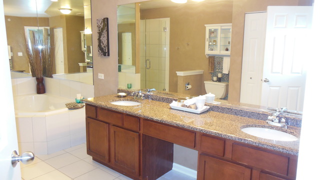 2130 Yale Cir, Hoffman Estates, IL 60192 photo 12