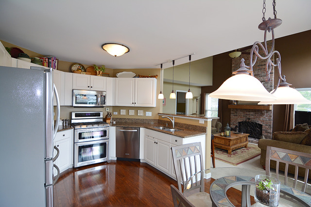 2251 Deerpath Dr, Elgin, IL 60123 photo 7