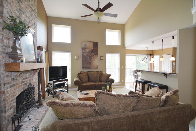 2251 Deerpath Dr, Elgin, IL 60123 photo 9