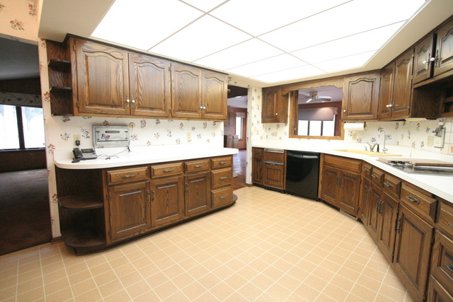 738 Old Stage Rd, Morris, IL 60450 photo 9