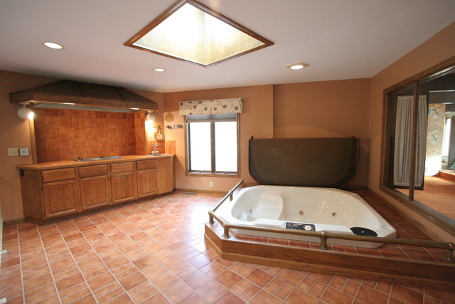 738 Old Stage Rd, Morris, IL 60450 photo 7