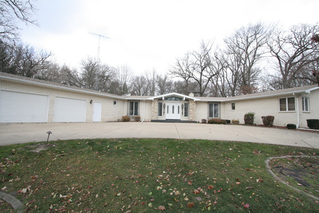 738 Old Stage Rd, Morris, IL 60450 photo 1