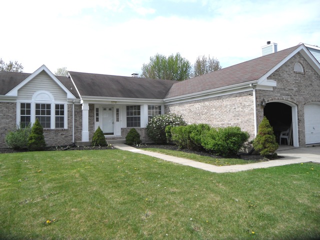 679 Foster Ave, Bartlett, IL 60103 photo 2