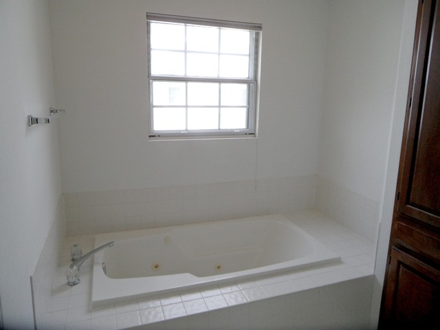 679 Foster Ave, Bartlett, IL 60103 photo 18
