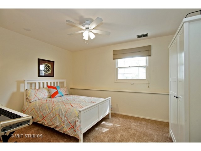 1360 Meyer Rd, Hoffman Estates, IL 60169 photo 13