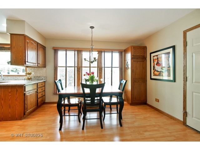 1360 Meyer Rd, Hoffman Estates, IL 60169 photo 7