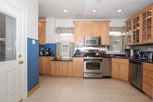 1300 E Prairie Ave, Des Plaines, IL 60016 photo 8