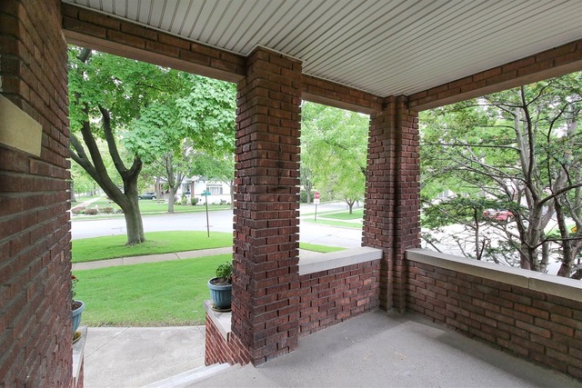 1300 E Prairie Ave, Des Plaines, IL 60016 photo 3