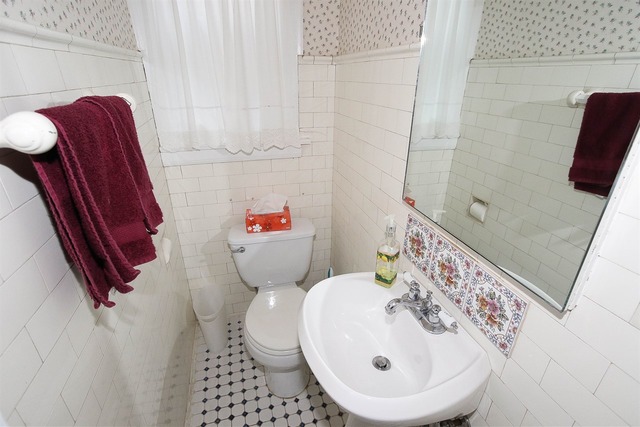 1300 E Prairie Ave, Des Plaines, IL 60016 photo 12