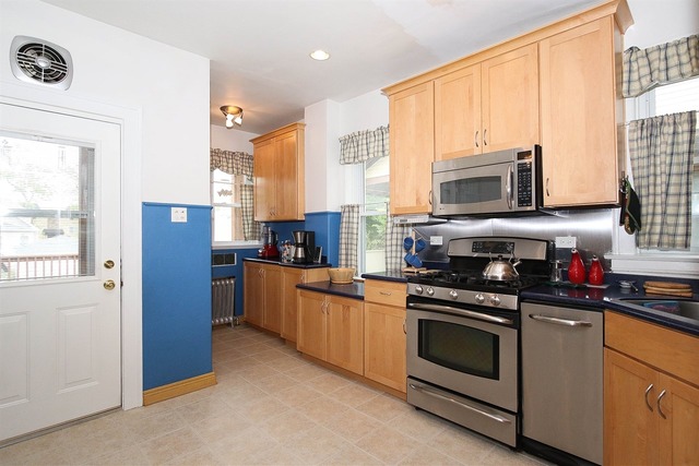 1300 E Prairie Ave, Des Plaines, IL 60016 photo 9