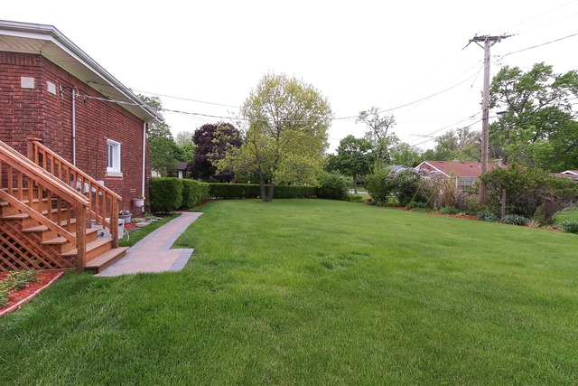 1300 E Prairie Ave, Des Plaines, IL 60016 photo 22