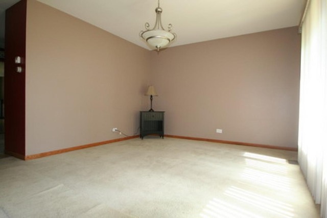 5718 Dover Rd, Oak Forest, IL 60452 photo 8