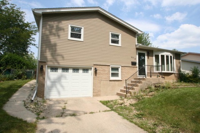 5718 Dover Rd, Oak Forest, IL 60452 photo 1