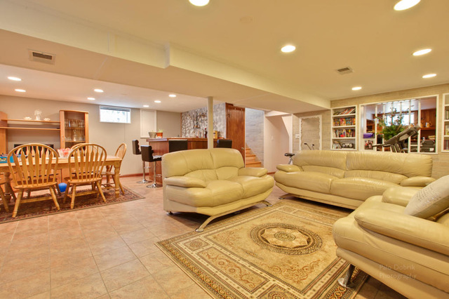 1301 N Lind Ave, Berkeley, IL 60163 photo 9