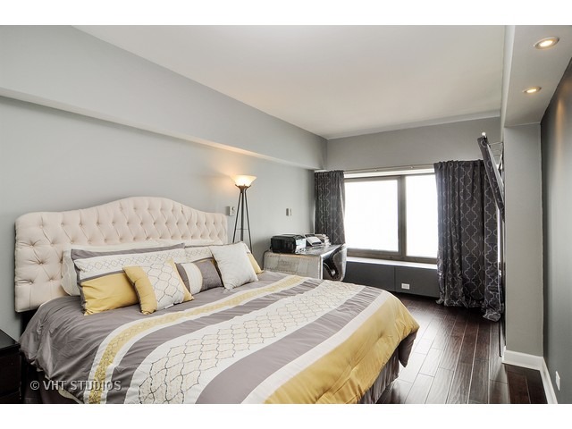175 E Delaware Pl #4609, Chicago, IL 60611 photo 4