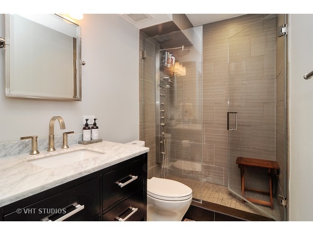 175 E Delaware Pl #4609, Chicago, IL 60611 photo 7
