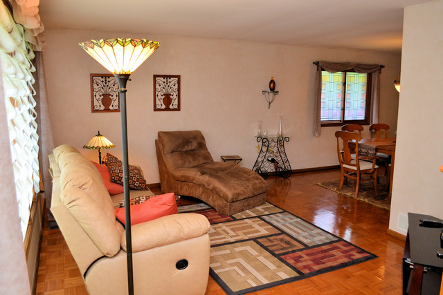 19126 Roy St, Lansing, IL 60438 photo 2
