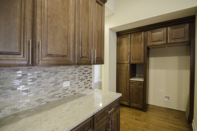 5544 S Narragansett Ave, Chicago, IL 60638 photo 8