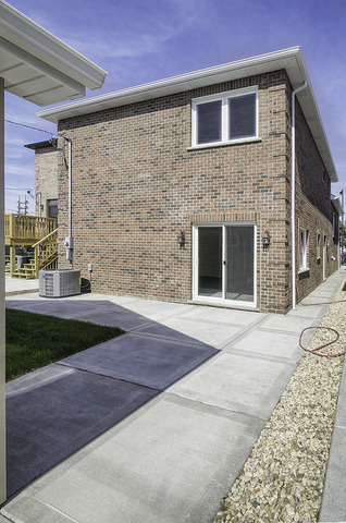 5544 S Narragansett Ave, Chicago, IL 60638 photo 16