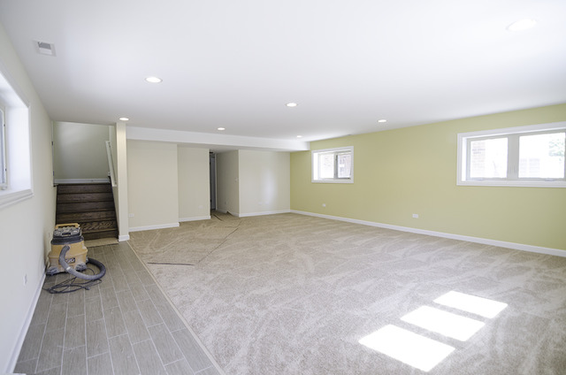 5544 S Narragansett Ave, Chicago, IL 60638 photo 13
