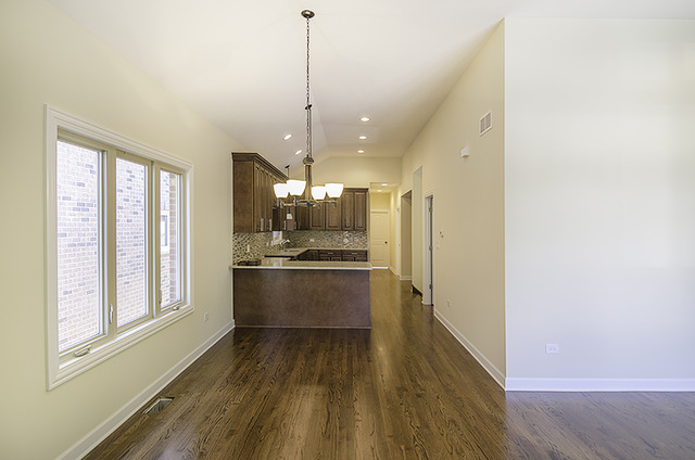 5544 S Narragansett Ave, Chicago, IL 60638 photo 5
