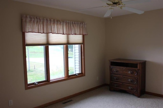 15439 Henry Rd #b, Morrison, IL 61270 photo 6