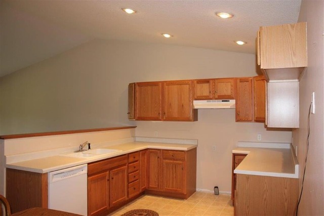 15439 Henry Rd #b, Morrison, IL 61270 photo 2