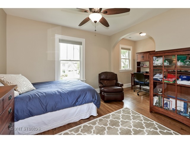 260 E May St, Elmhurst, IL 60126 photo 12