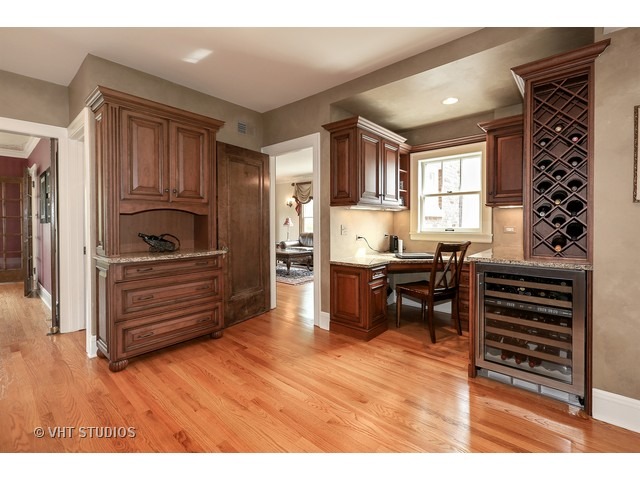 260 E May St, Elmhurst, IL 60126 photo 6
