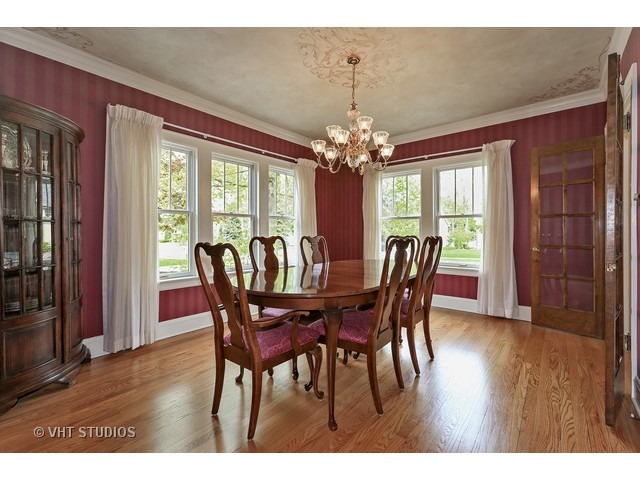 260 E May St, Elmhurst, IL 60126 photo 4