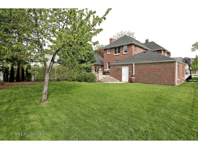 260 E May St, Elmhurst, IL 60126 photo 23