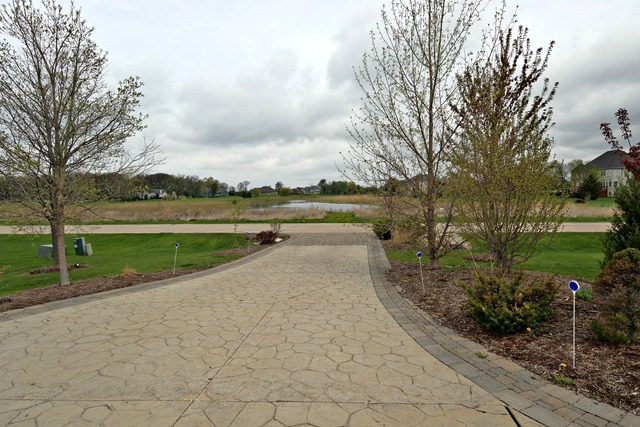 40 W655 Stonebriar Ln, Elgin, IL 60124 photo 24