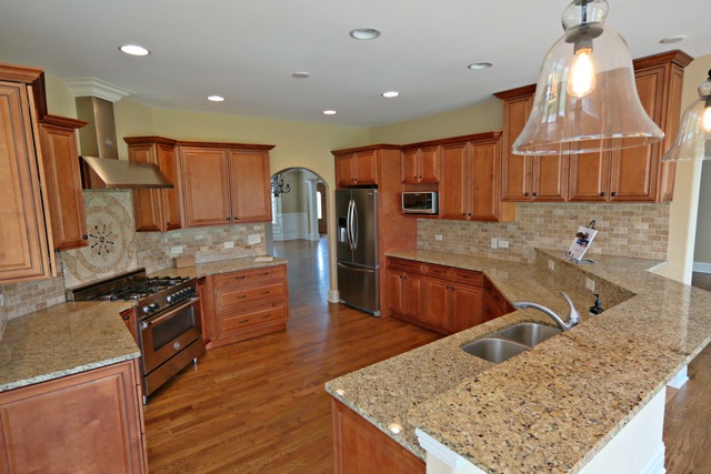 40 W655 Stonebriar Ln, Elgin, IL 60124 photo 5