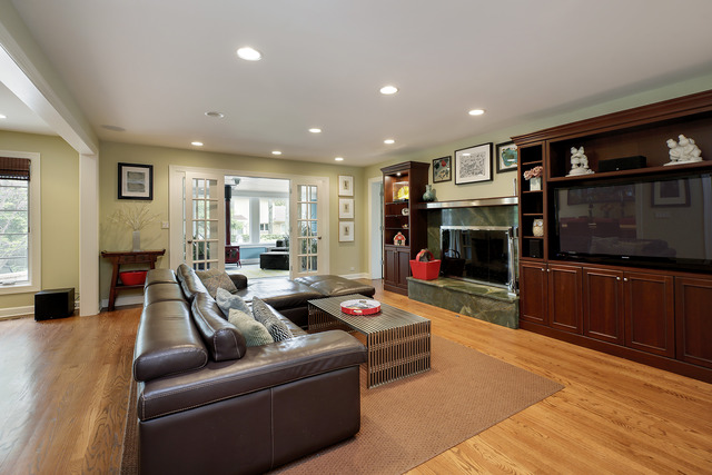 155 Sequoia Ln, Deerfield, IL 60015 photo 3