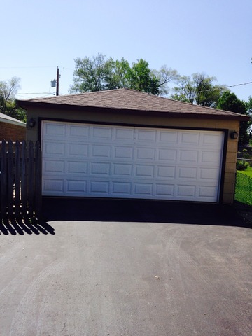 8545 State Rd, Burbank, IL 60459 photo 3