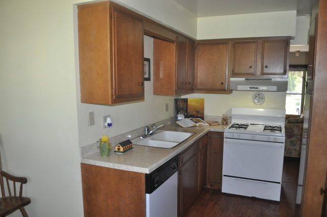 110-12 Mckinstry Dr, Elgin, IL 60123 photo 4
