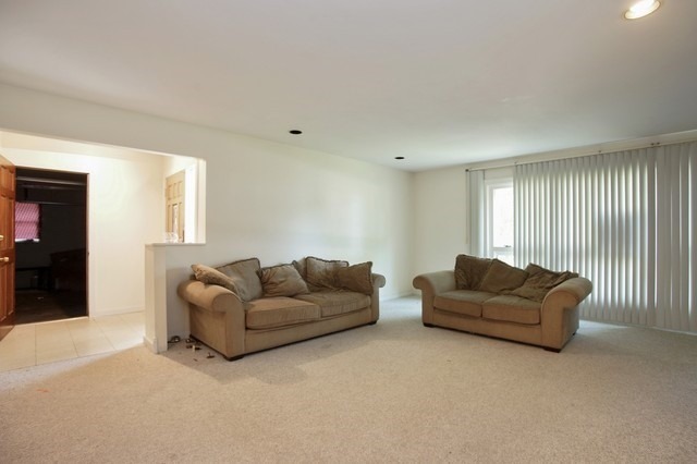 607 E Weathersfield Way, Schaumburg, IL 60193 photo 3