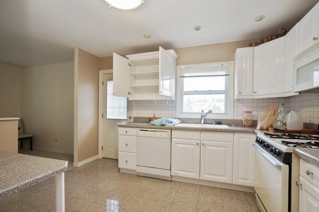 607 E Weathersfield Way, Schaumburg, IL 60193 photo 8