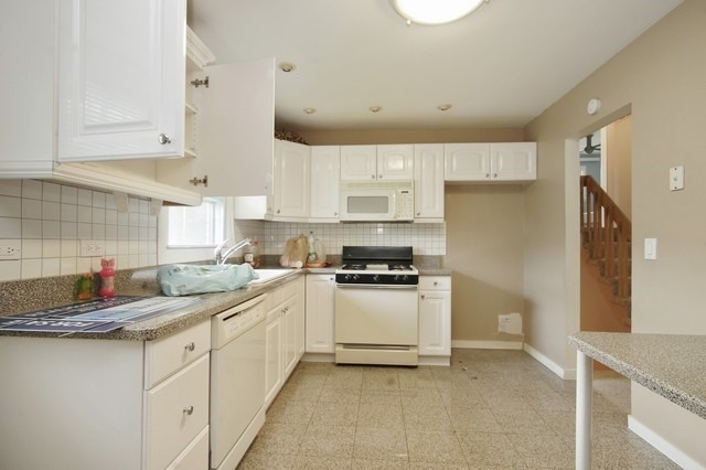607 E Weathersfield Way, Schaumburg, IL 60193 photo 4