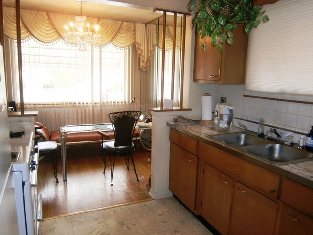 373 E 87th Pl, Chicago, IL 60619 photo 5