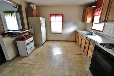 119 N Main St, Seneca, IL 61360 photo 5