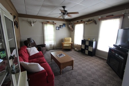 119 N Main St, Seneca, IL 61360 photo 2