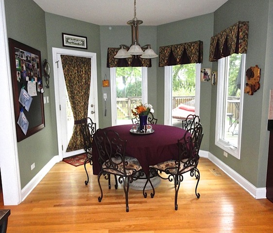 870 Freeman Rd, Hoffman Estates, IL 60192 photo 5