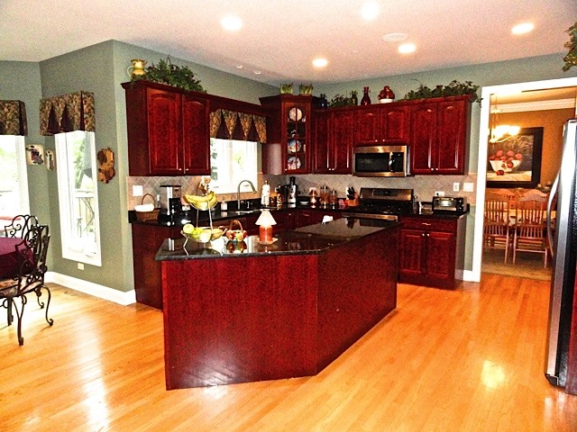870 Freeman Rd, Hoffman Estates, IL 60192 photo 4