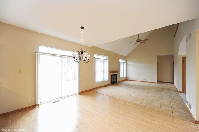 164 6th St, Wheeling, IL 60090 photo 4