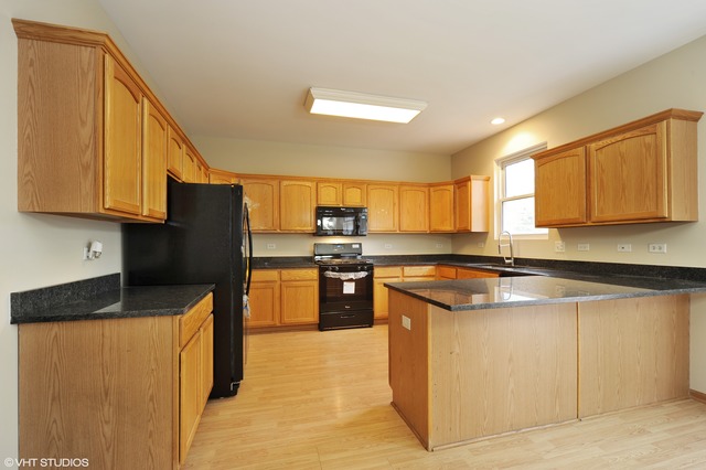 164 6th St, Wheeling, IL 60090 photo 3